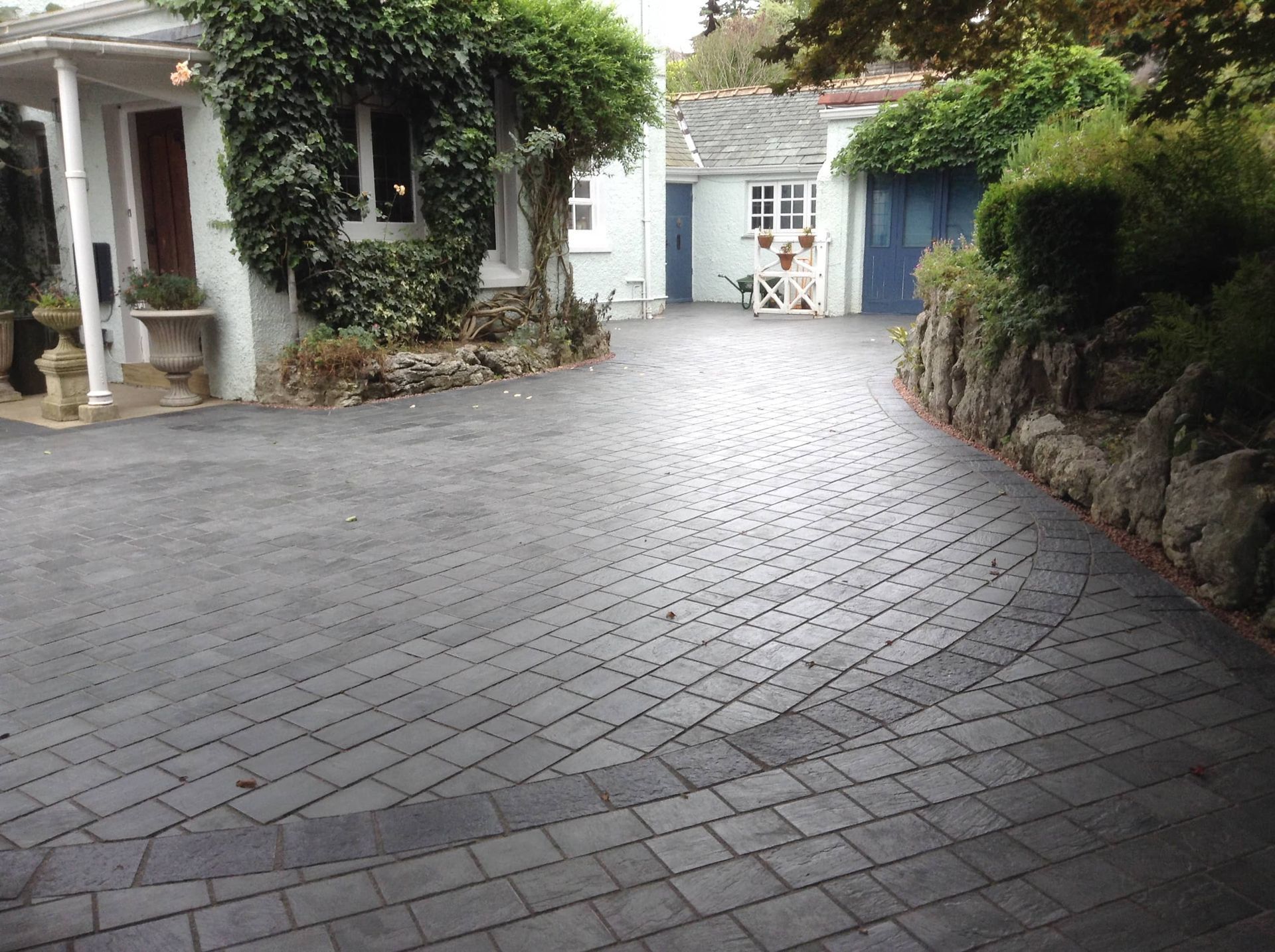 Landscape gardening services, Kendal