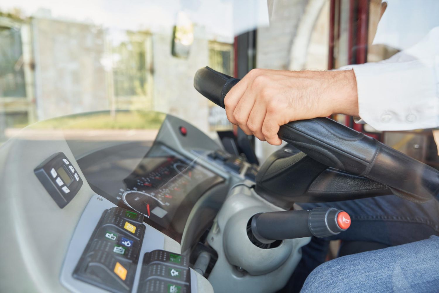Motorista de ônibus pode revisar tempo especial por penosidade após Tema 1307 do STJ