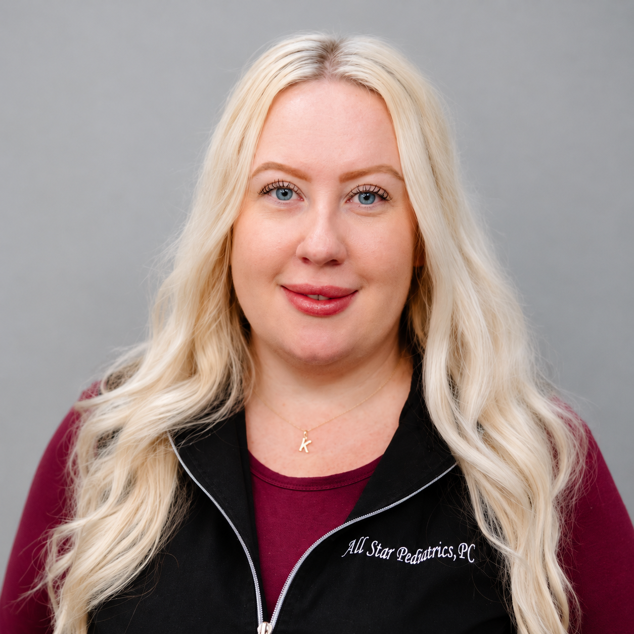 Karolina Wieczorek, Front Desk