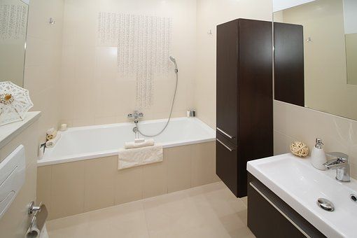 Bathroom With White Bath Tub — Mooresville, NC — Bryan Clodfelter Construction Company