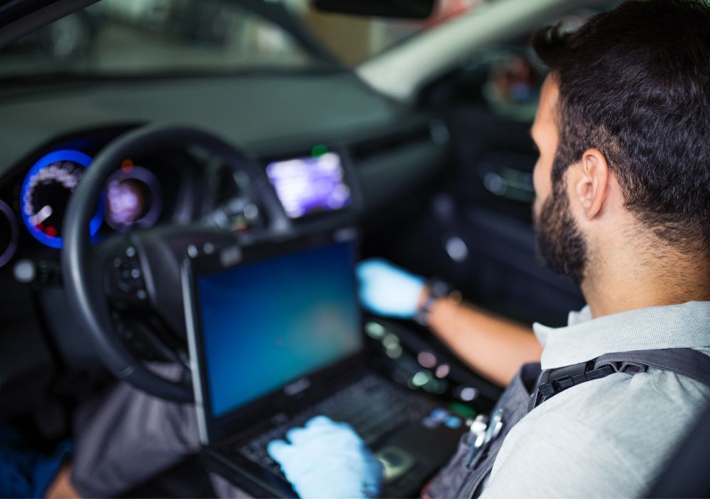 Mobile Mechanic Reading carrying out a mobile diagnostics service
