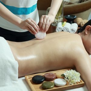 法芮頭皮療程富髮根系列操作畫面