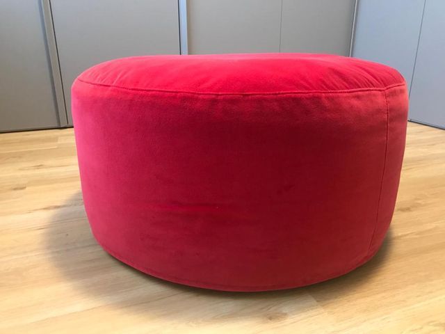 tappezzeria pouff rosso