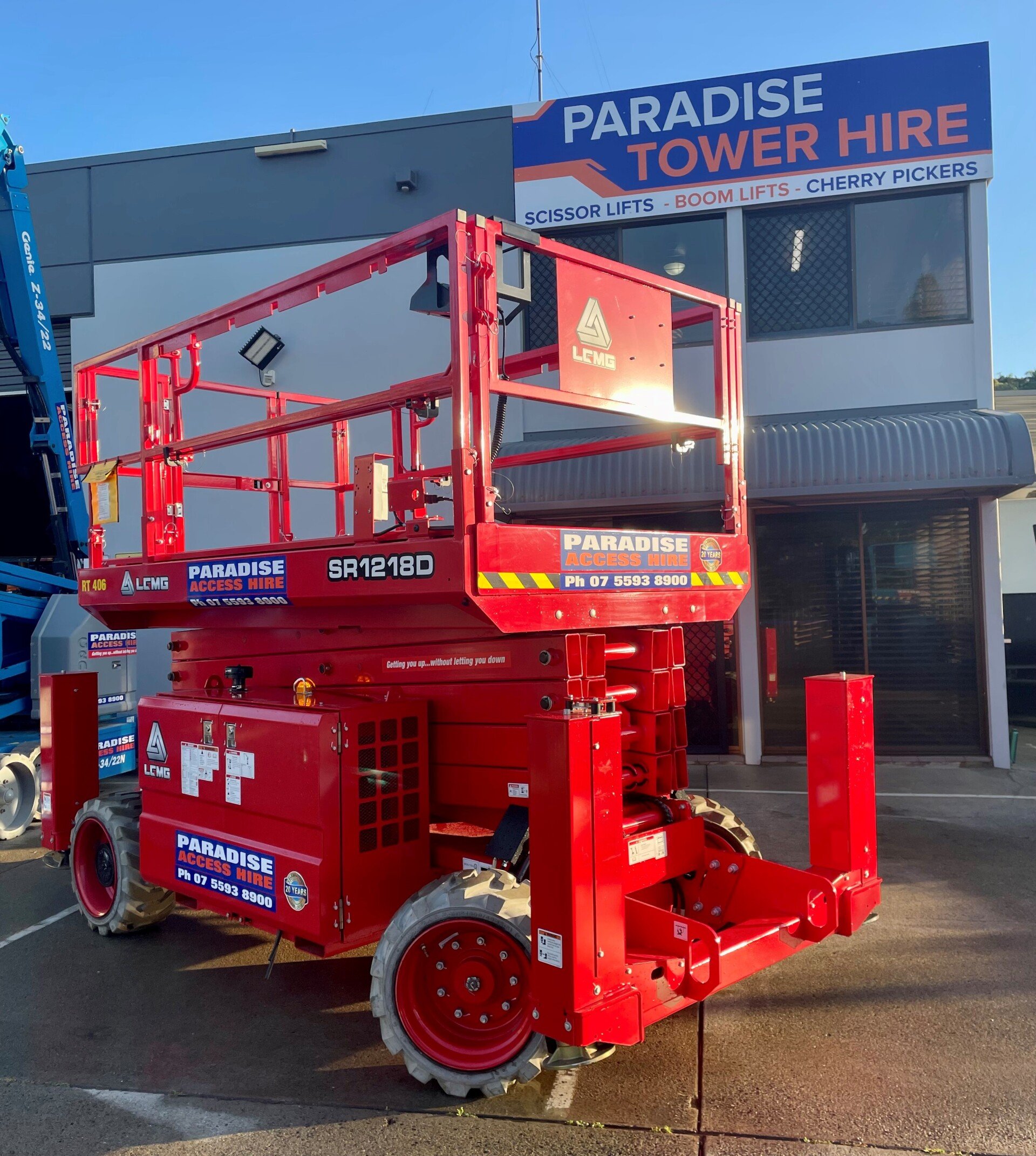 Scissor Lifts for Hire Gold Coast Paradise Tower Hire