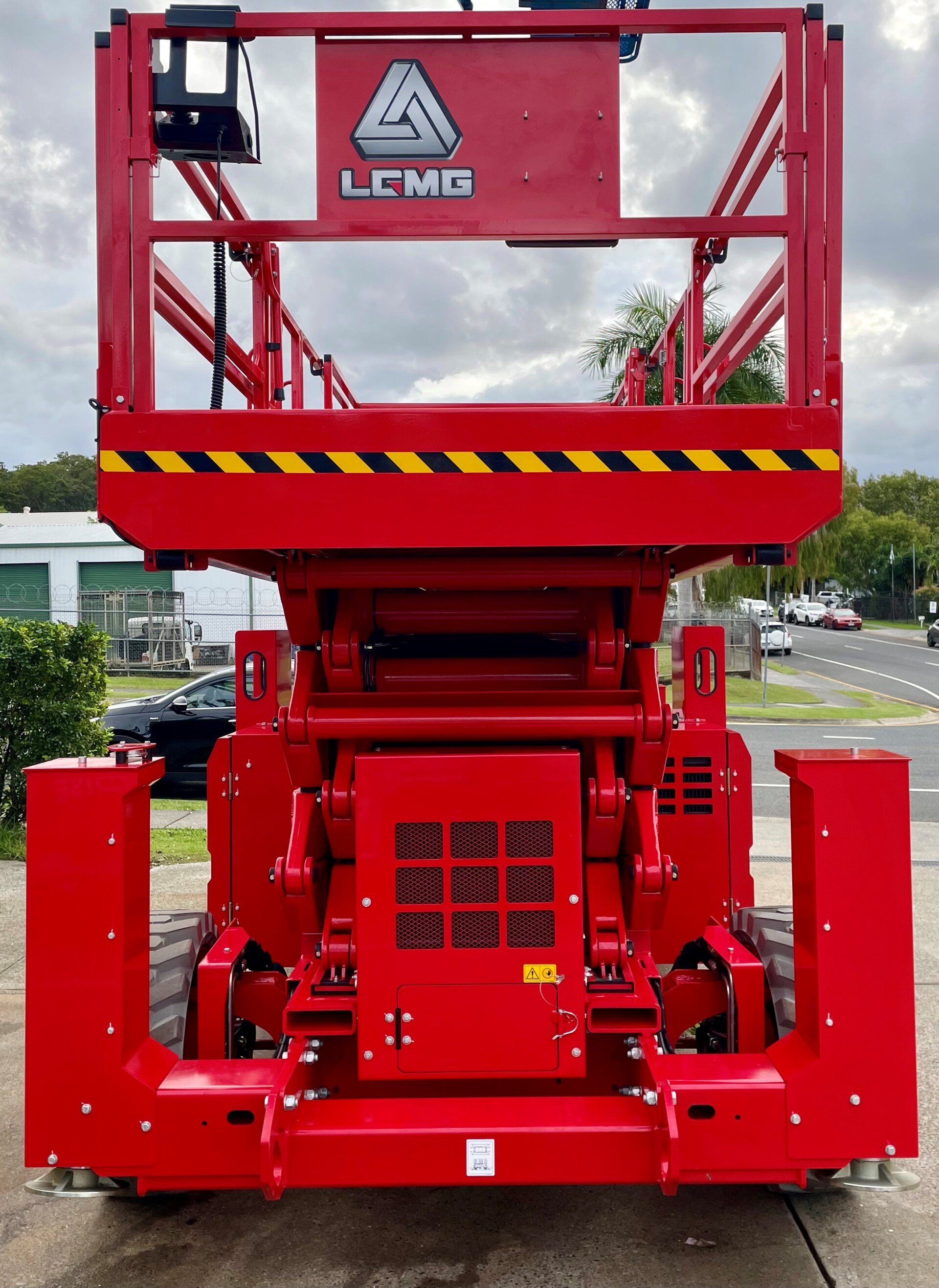 Scissor Lifts for Hire Gold Coast Paradise Tower Hire