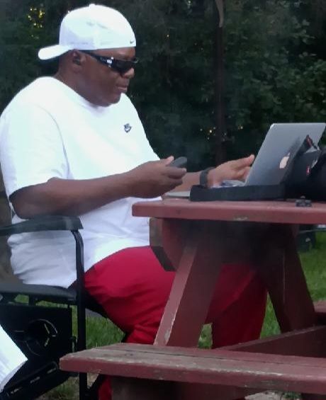 Dimitri C. Boone DJ CHILL