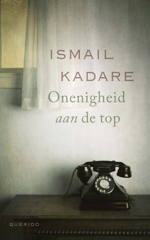 Ismail Kadare; Onenigheid aan de top