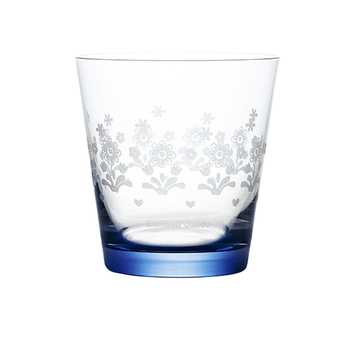 Helder glas met blauwe voet en geëtst bloemenmotief.