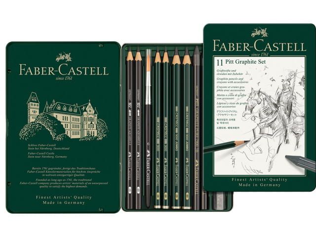 Faber-Castell Pitt Grafietset, donkergroene verpakking, potlood en schets van een paard en ruiter in grafiet.