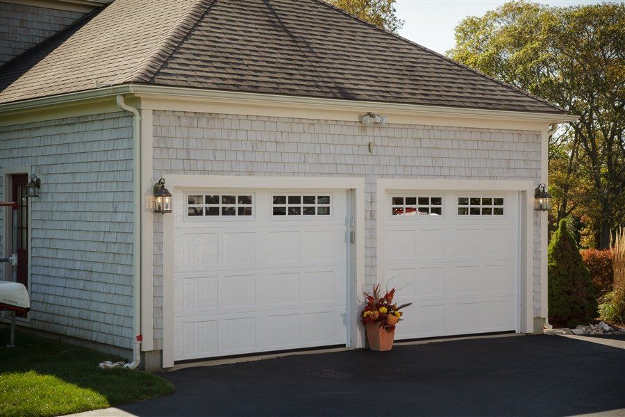 Model 60 in White with 8 Pane Windows