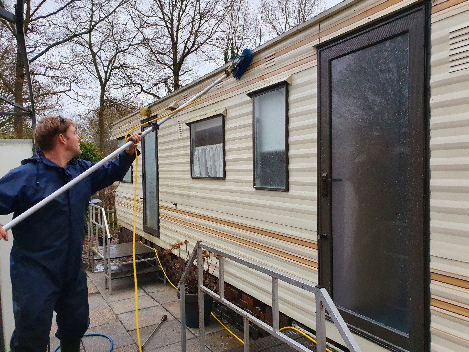 JP Schoonmaakbedrijf; reiniging; huis laten schoonmaken; woning reiniging; bedrijfspand reinigen; caravan reinigen