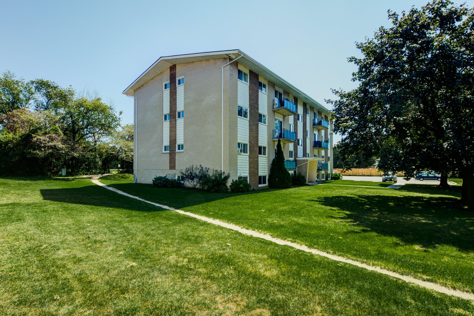 Apartment Gallery 432462 Leinster Street Group Inc.