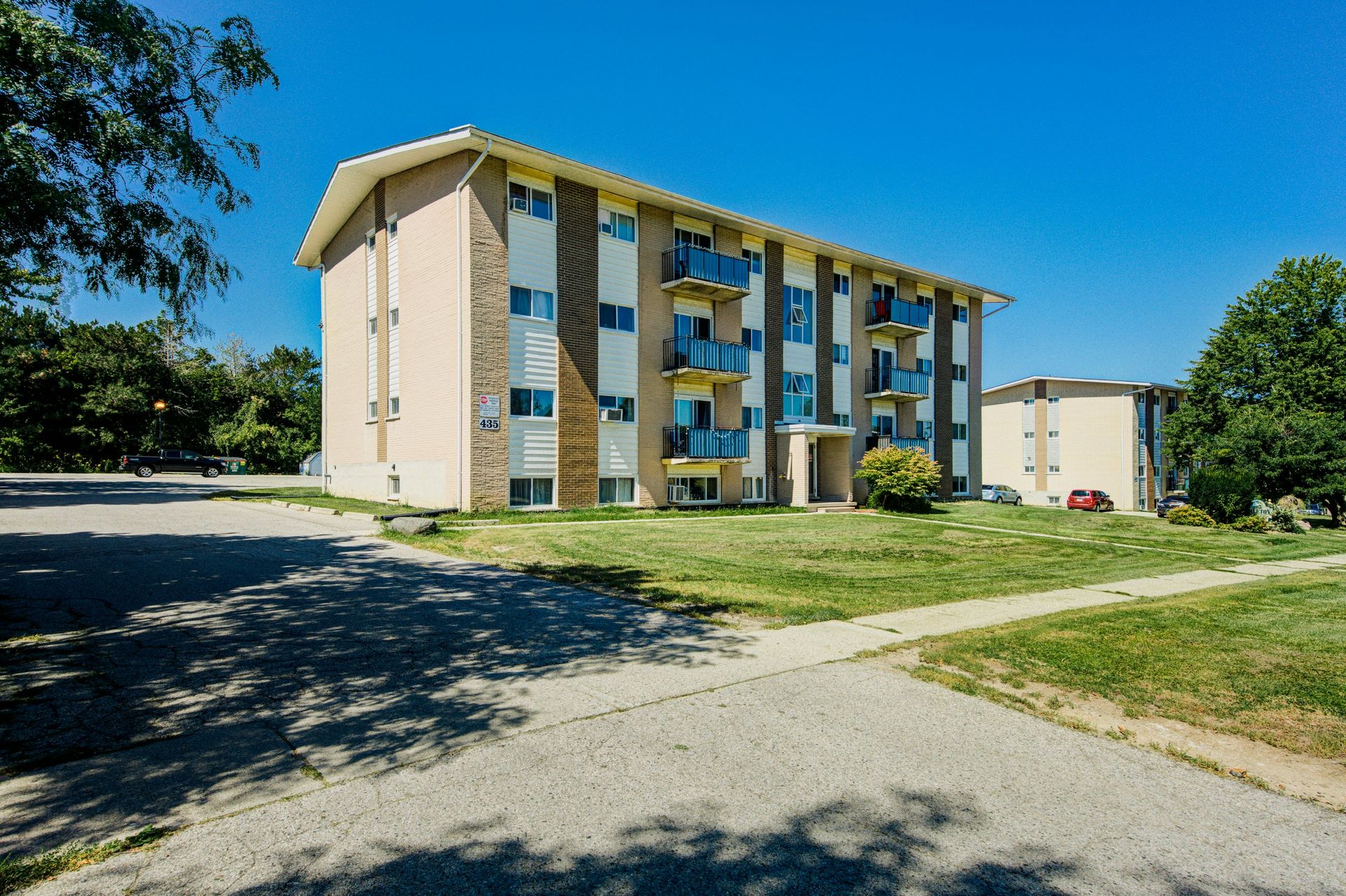 Apartment Gallery 432462 Leinster Street Group Inc.