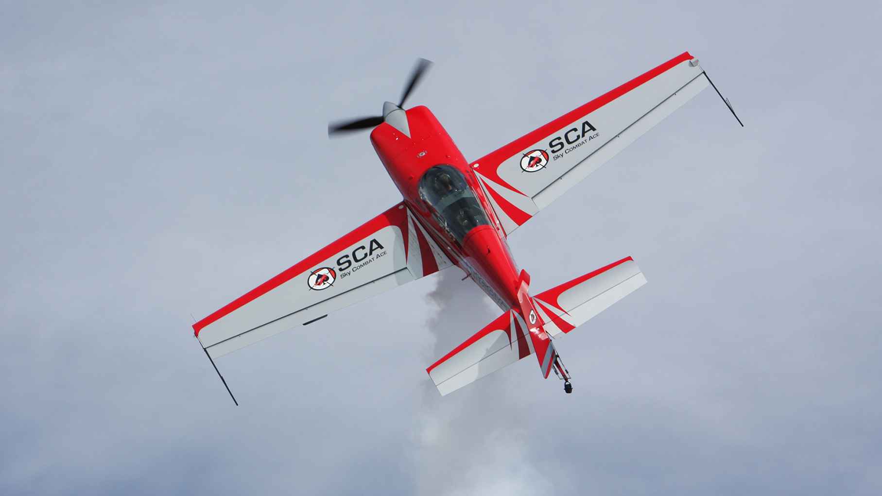 Aerobatic stunt plane climbing