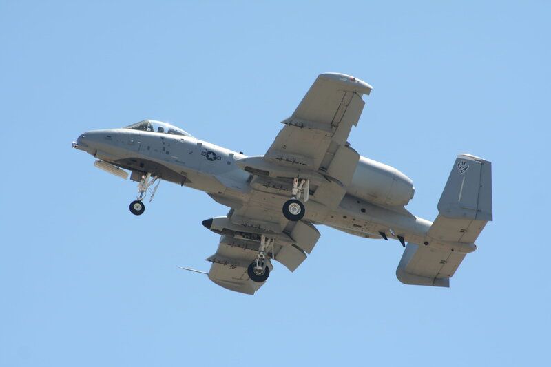 a-10 thunderbolt plane