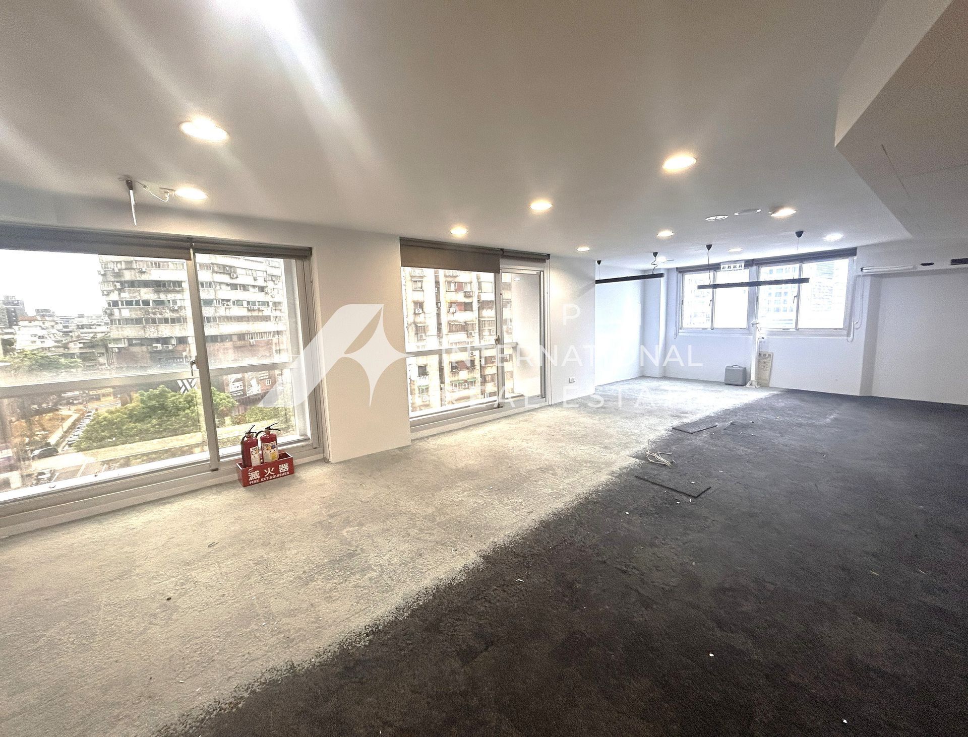 台北市大安區,復興南路,辦公室,辦公室出售,大安區出售,大安區辦公室,台北市,大安區,忠孝復興捷運,地產投資,東家國際地產