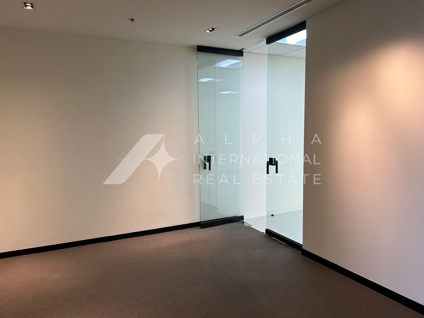 松山新店線，南京三民站 辦公室出租