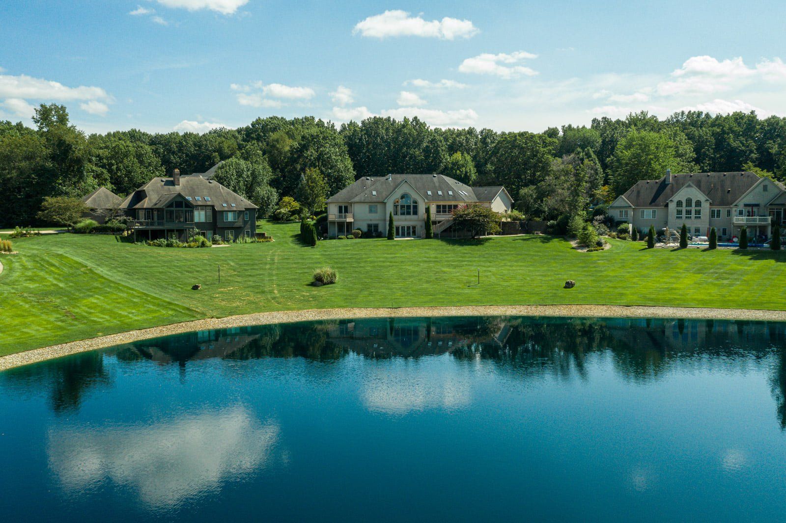 Modern Houses Near Lake – Mishawaka, IN – Jan Lazzara Modern Houses Near Lake – Mishawaka, IN – Jan Lazzara