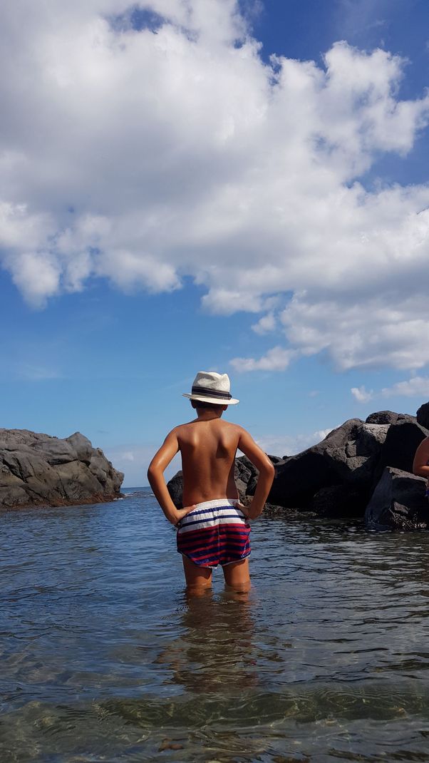 bambino al mare
