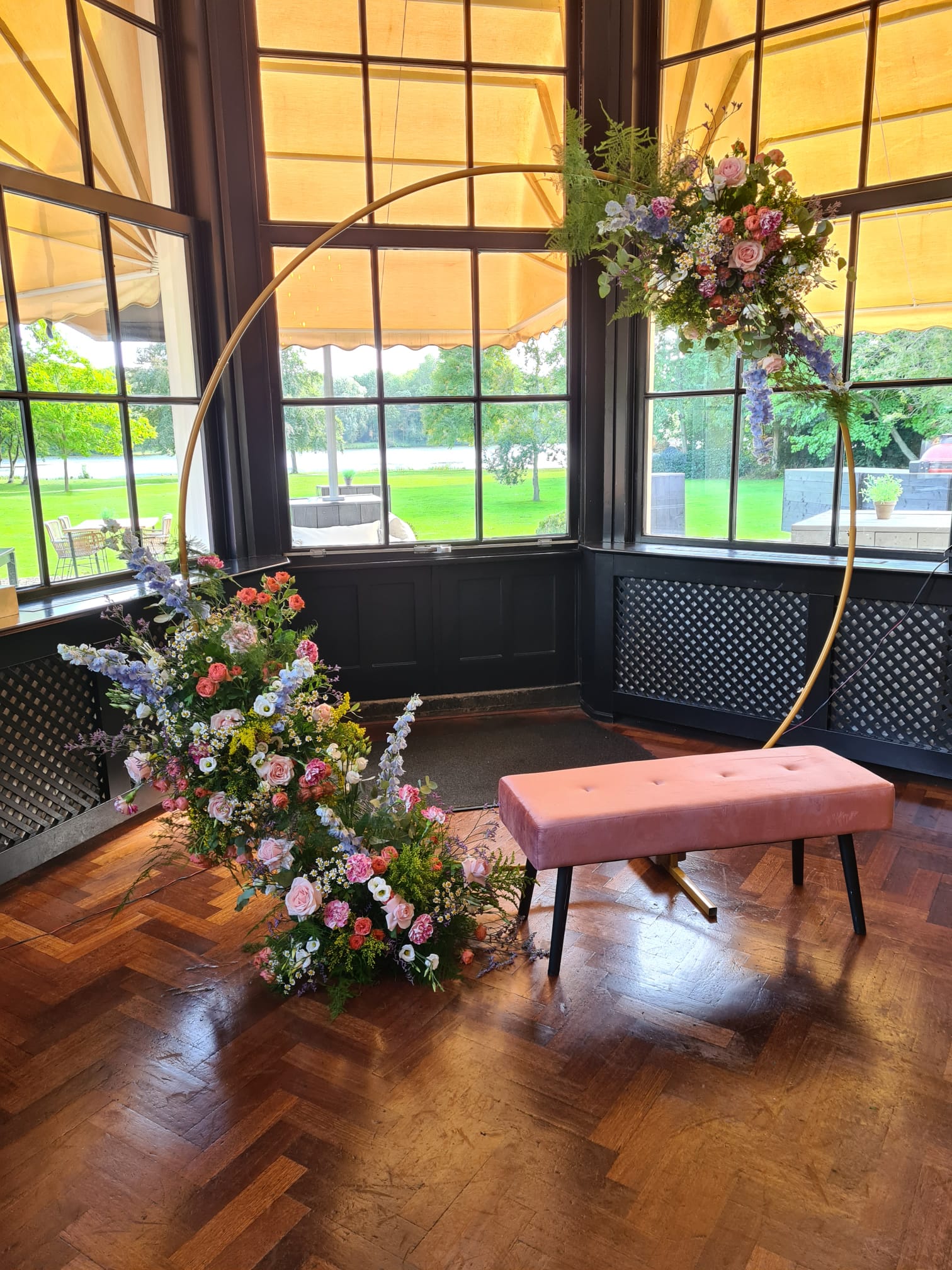 Ronde backdrop, Houten backdrop, backdrop, trouwprieel, bruiloftdecoratie zuid-holland