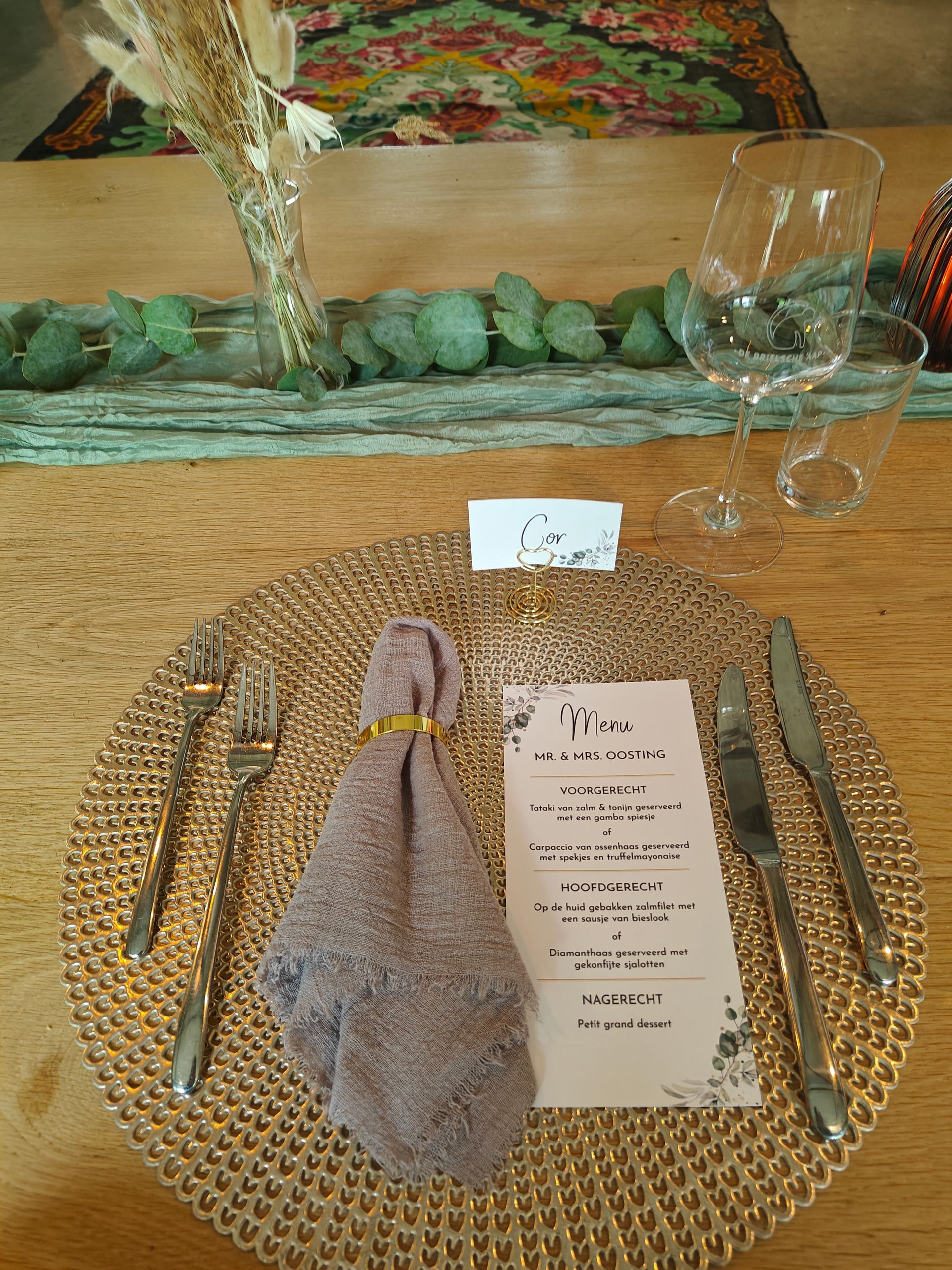 Huur servetten, servetten bruiloft, tafeldecoratie bruiloft, bruiloftstyling, servetringen gold, gouden servetringen