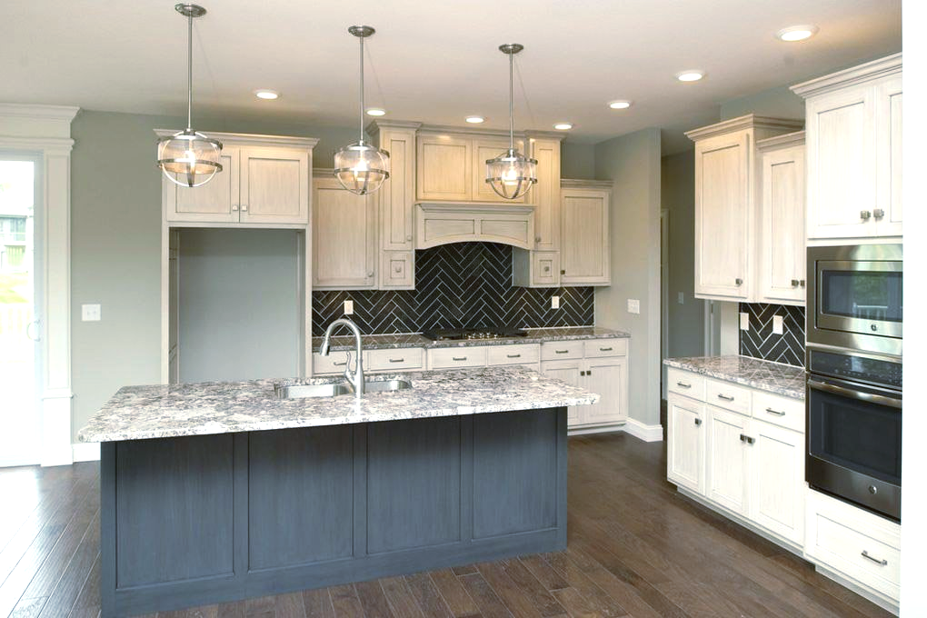 Give Your Mid-Missouri Home a Makeover With Custom Kitchen Remodeling From Watts Construction