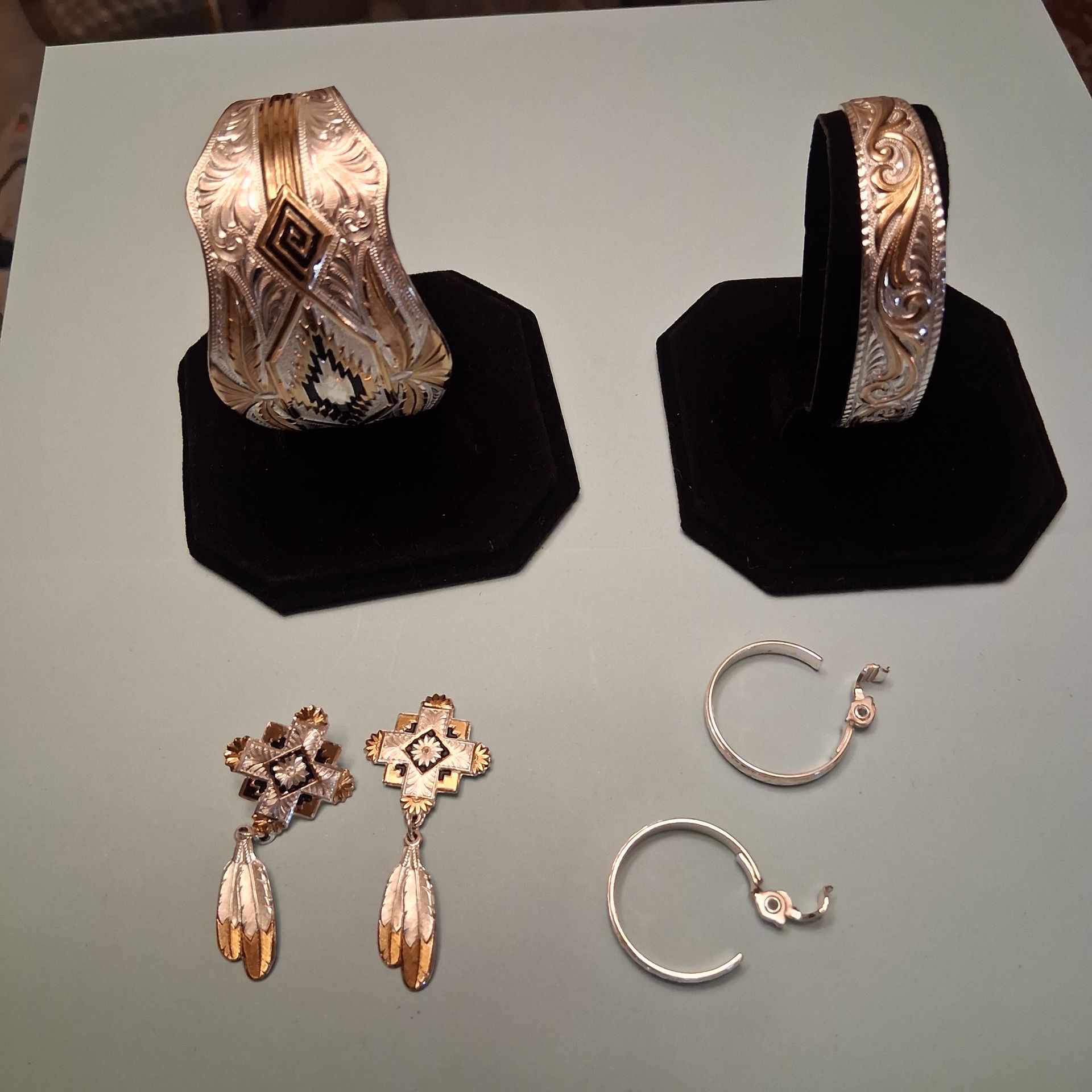 Vintage Southwestern Jewelry 4 pc lot -Signed Montana Silversmiths Wide Cuff, Slim Bangle and 2 pr earrings
