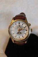 Vintage CROTON mens watch Quartz Day, date and moon phase indicator