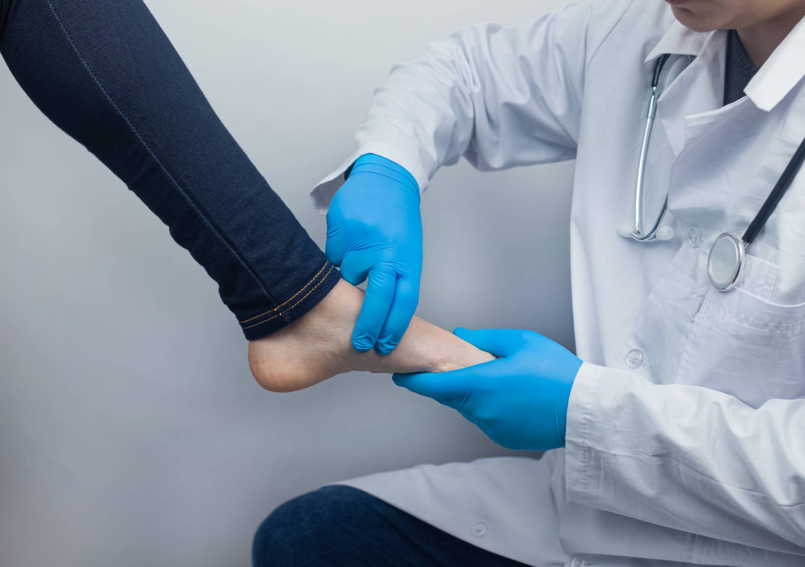 Orthotics, pedorthotics, foot pain, flat foot pain, relieving flat foot pain near Edgewood, Kentucky (KY)