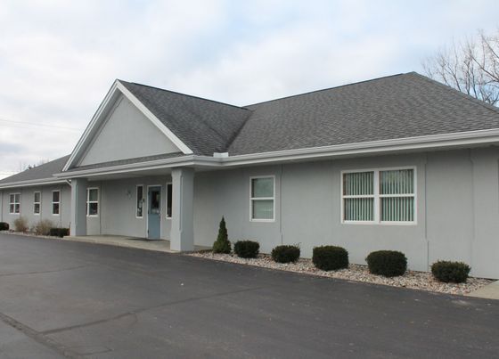 Eye check up - Midland, MI - Mid-Michigan Eye Care An office building for an optometrist near Saginaw, MI