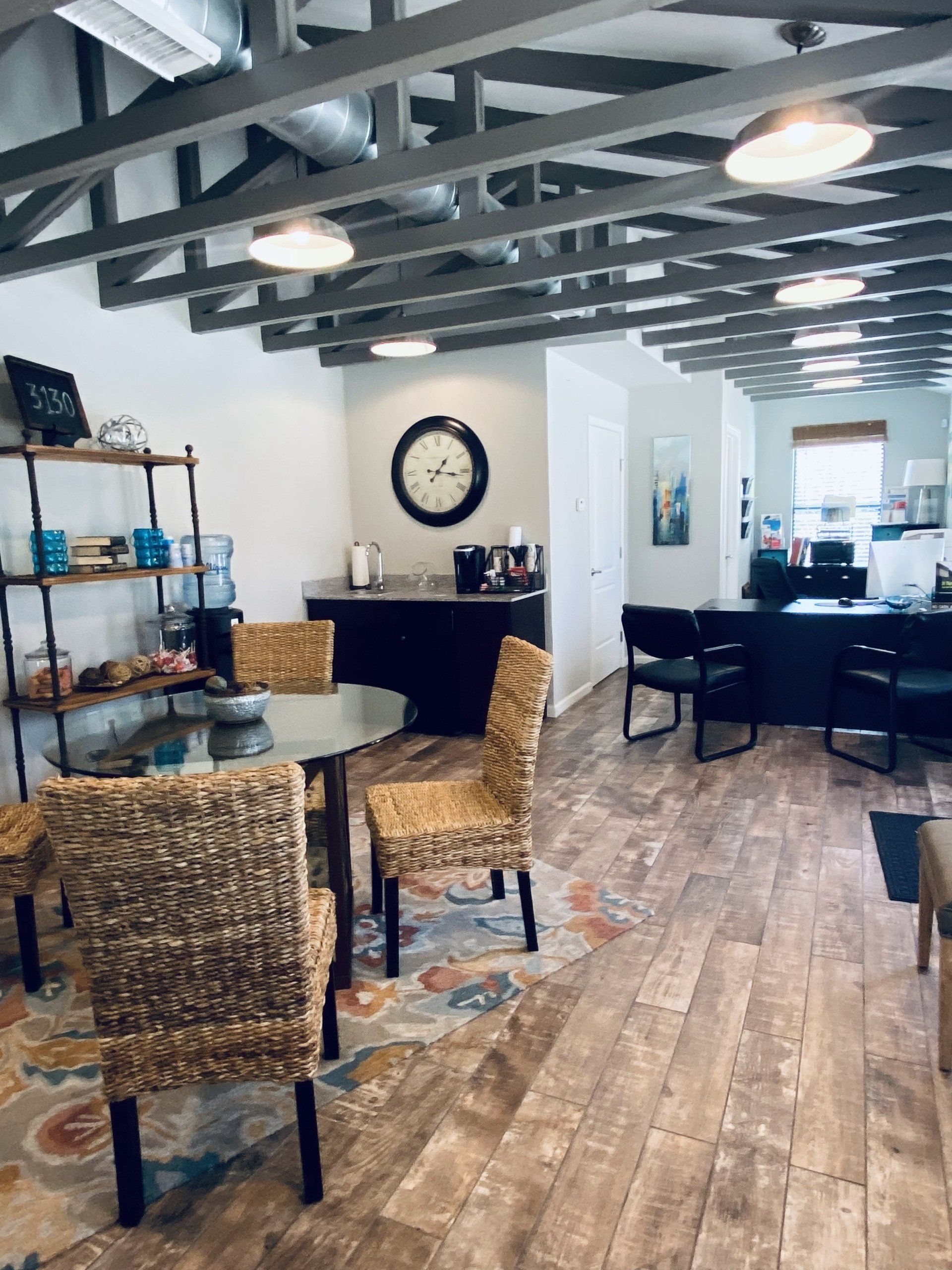 31 thirty apartments leasing office