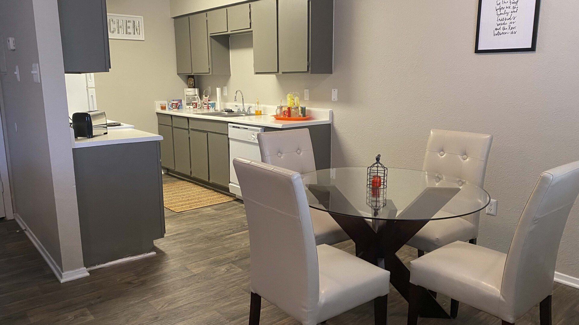 31 thirty apartments dining room