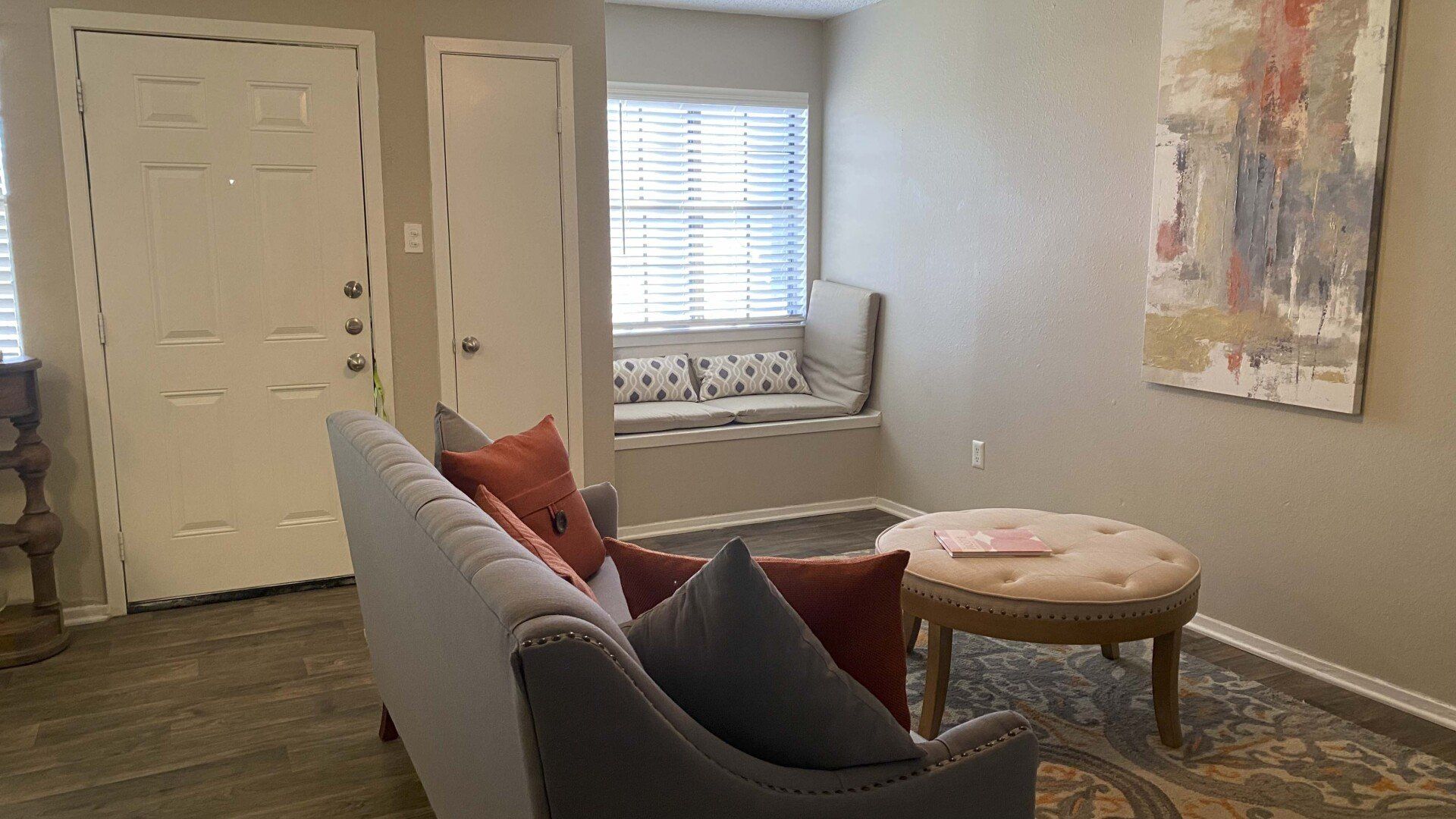 31 thirty apartments dining room