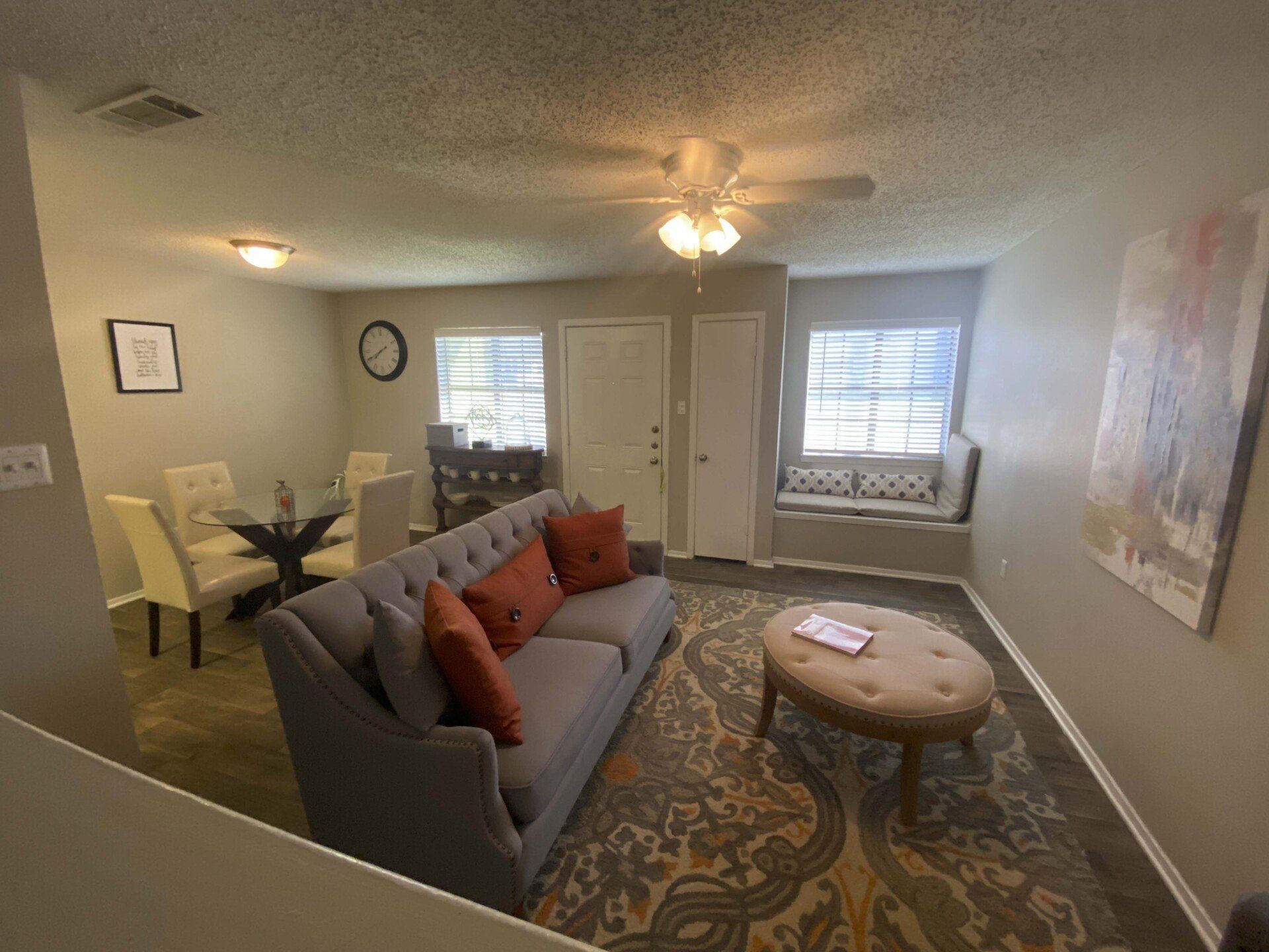 31 thirty apartments living room