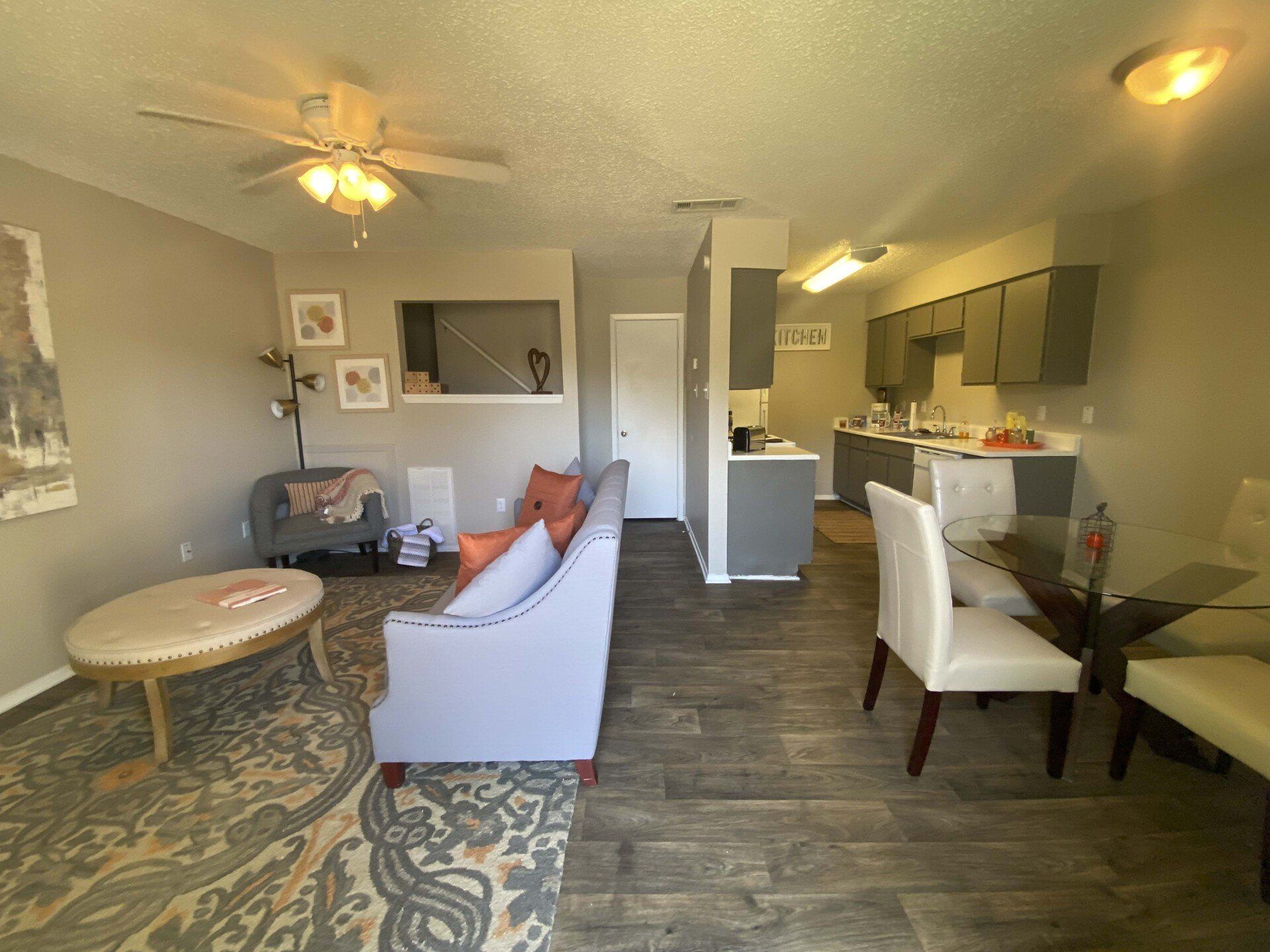 31 thirty apartments living room
