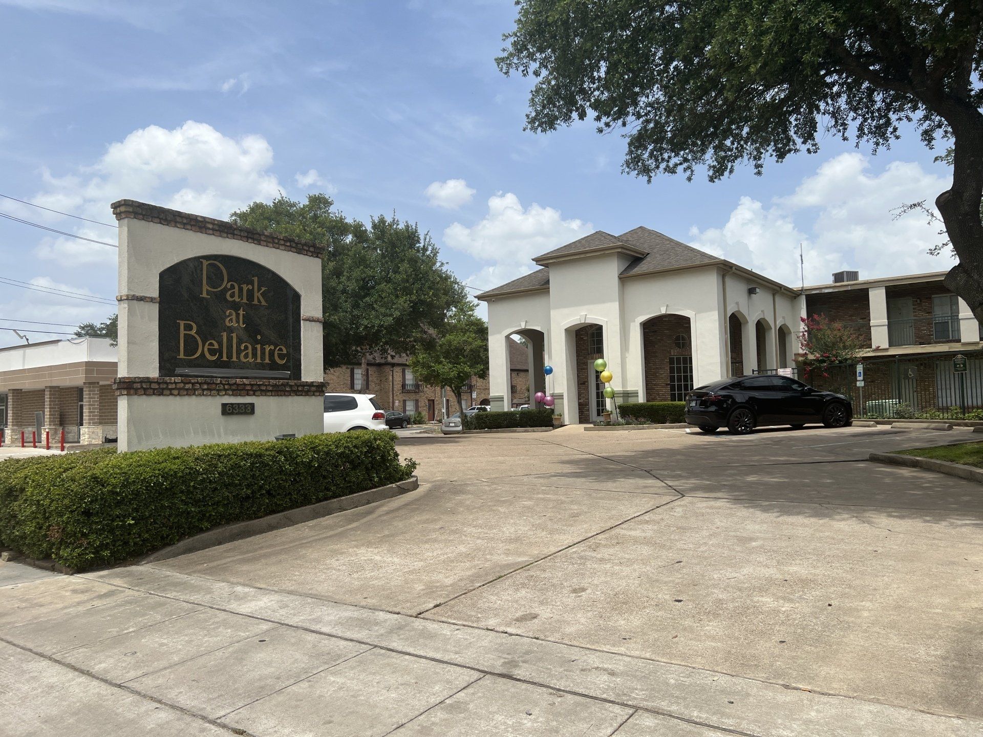 park at bellaire exterior