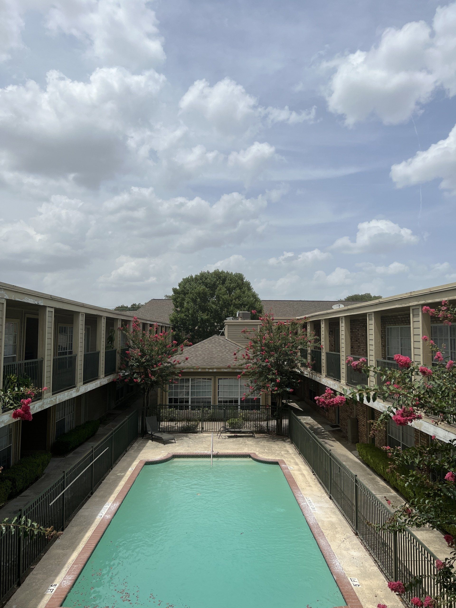 park at bellaire pool