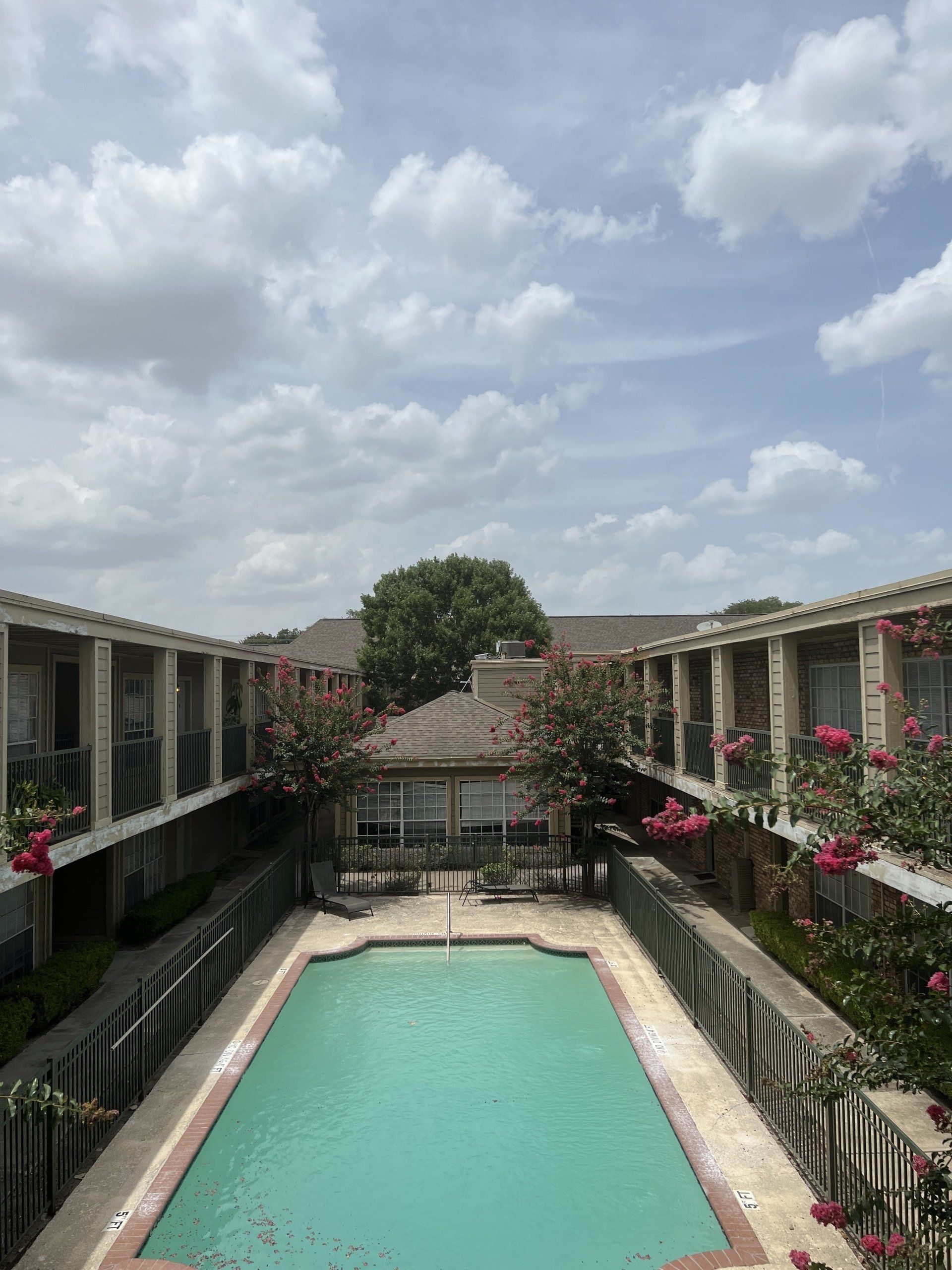 park at bellaire pool
