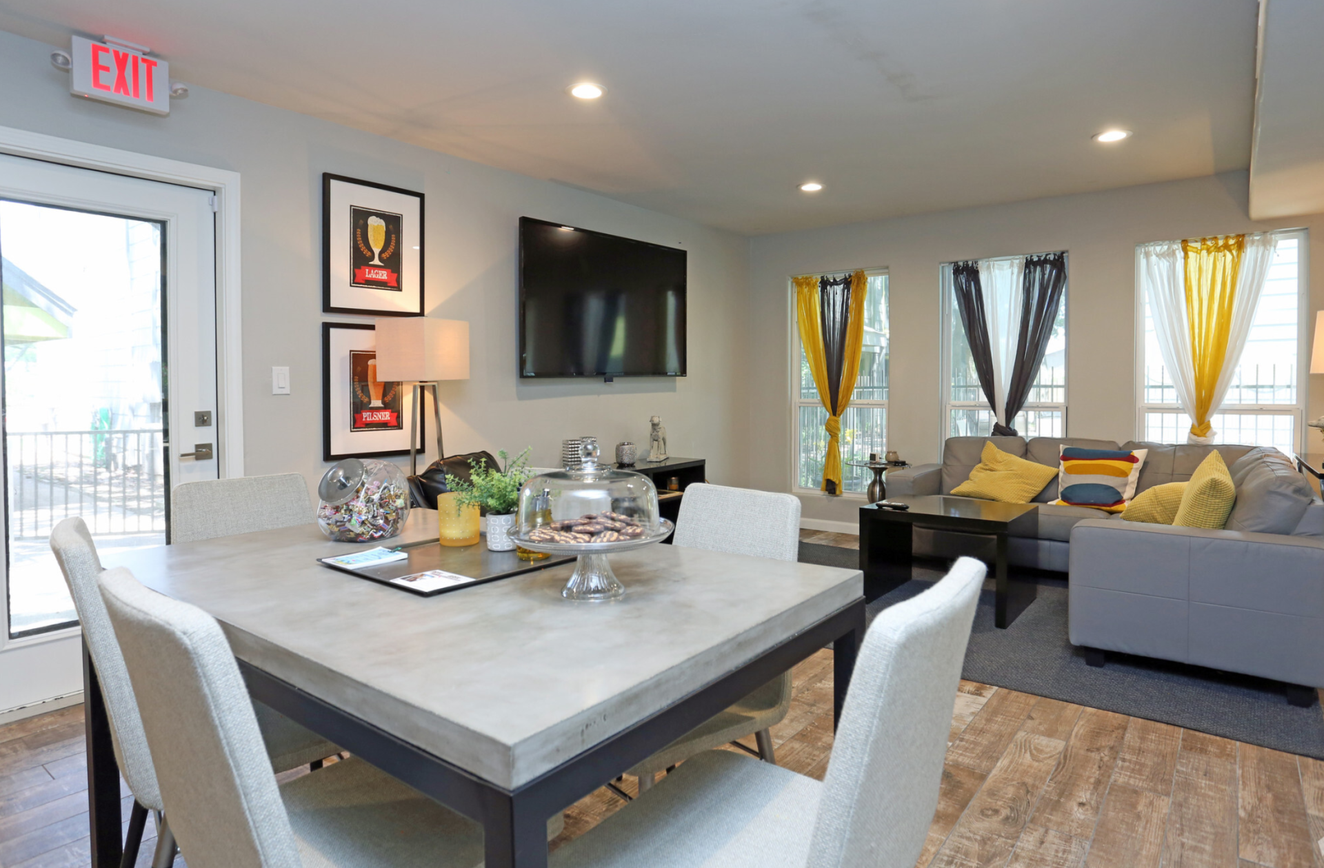 country place apartments dining room