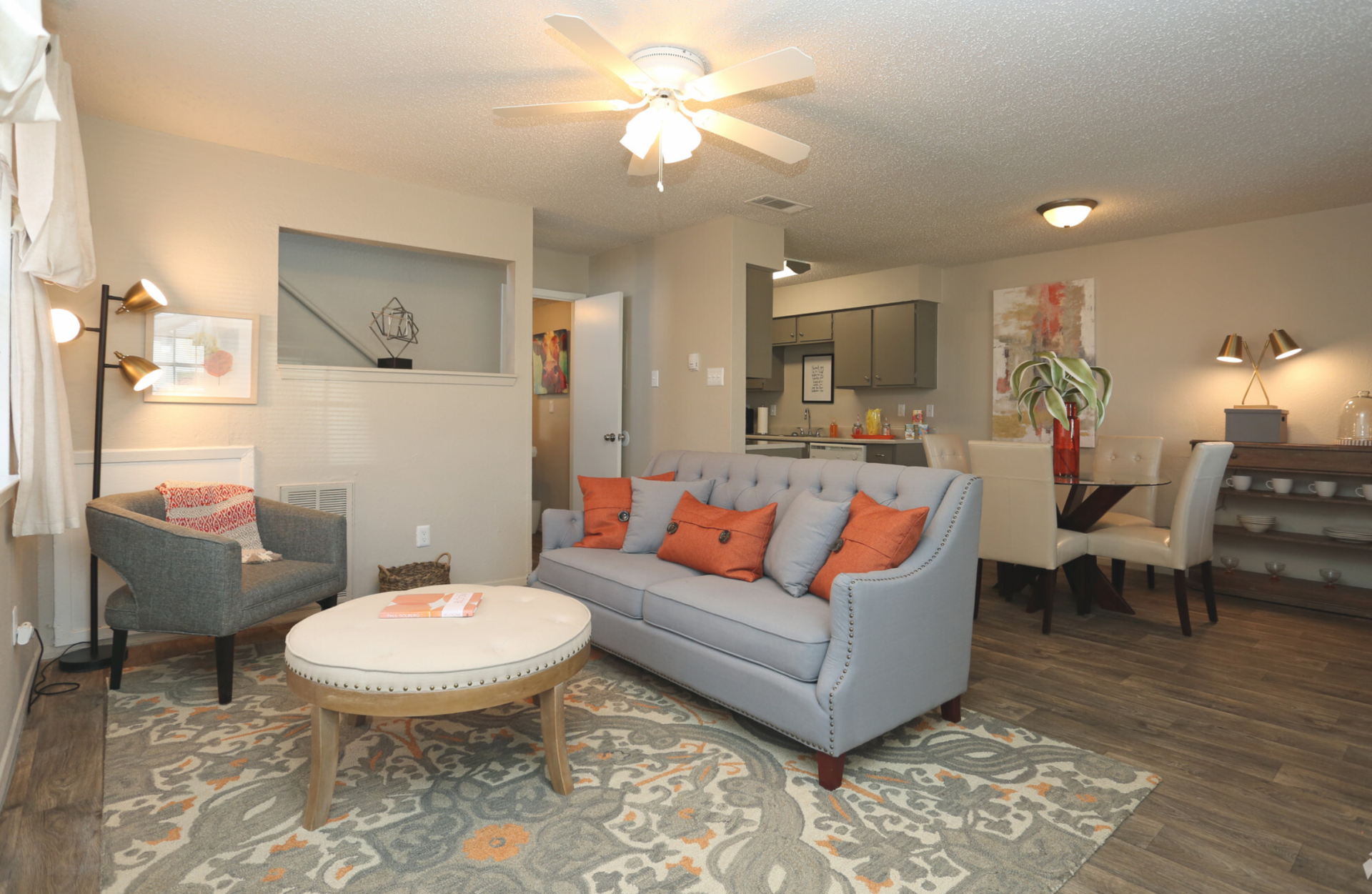 31 thirty apartments living room