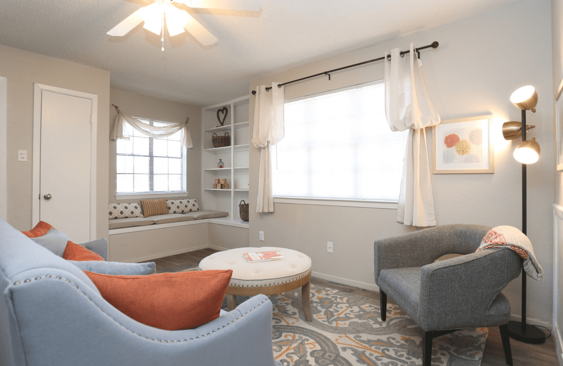31 thirty apartments living room