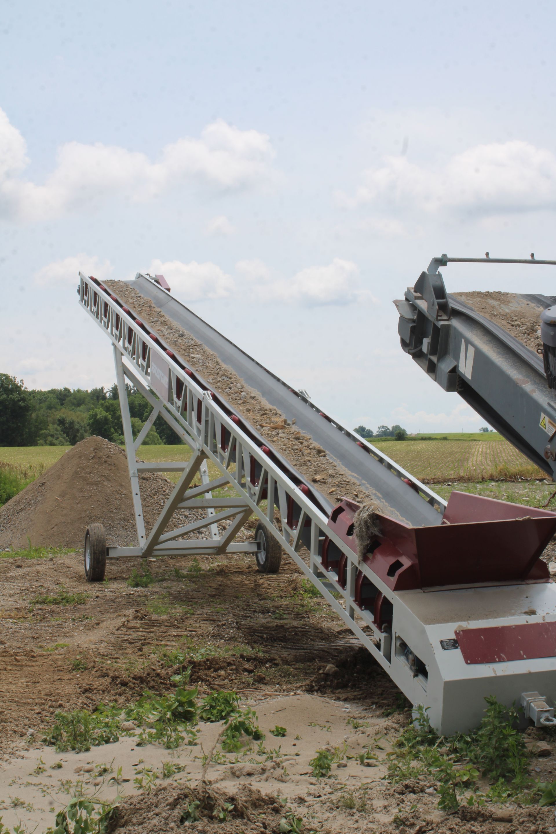 stacker conveyor