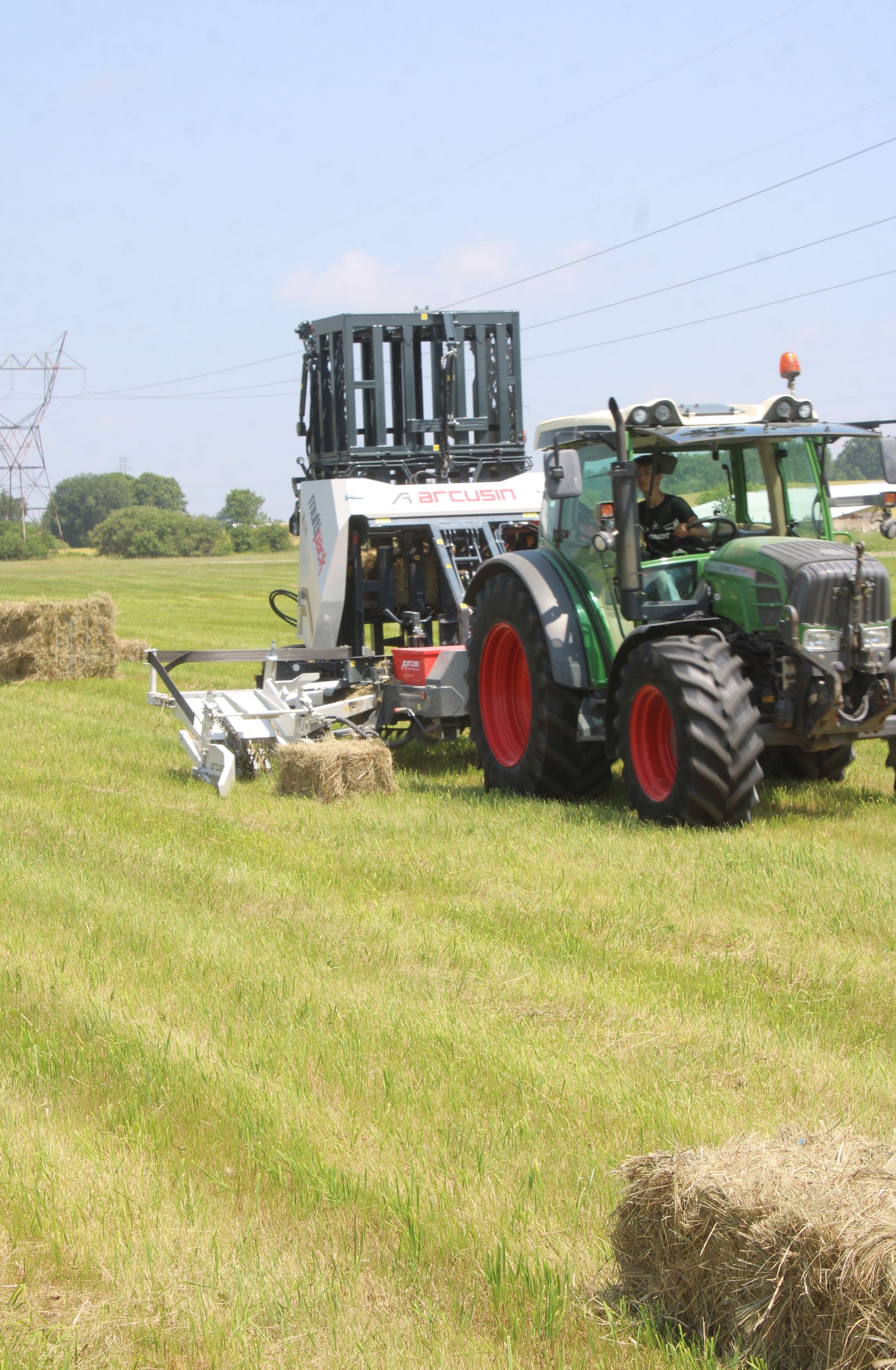 small square bale bundling
