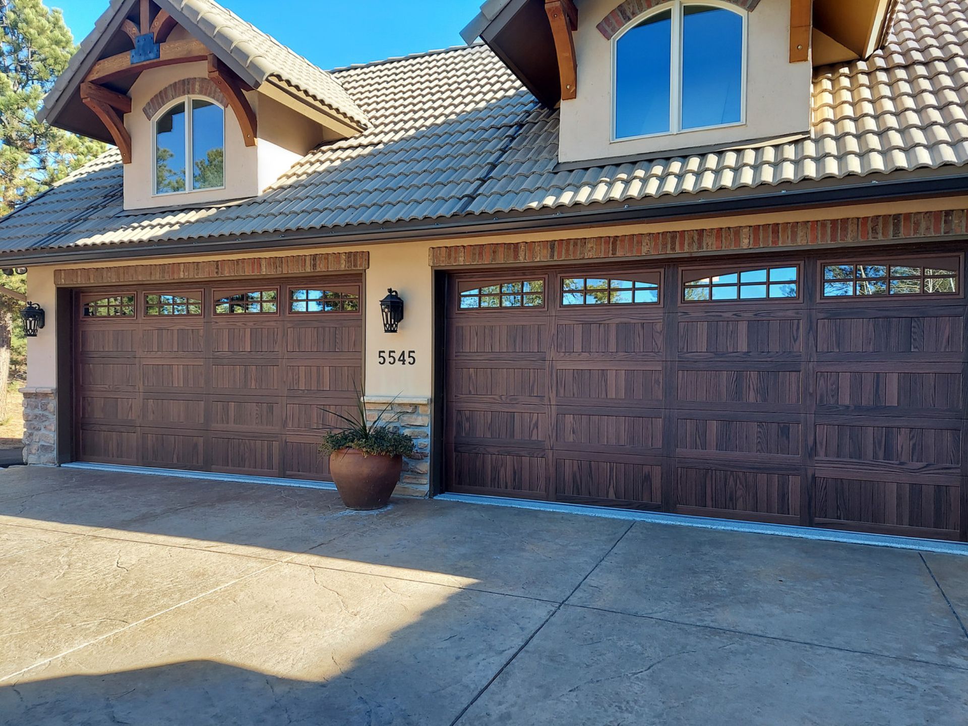 Garage Door with Accessories