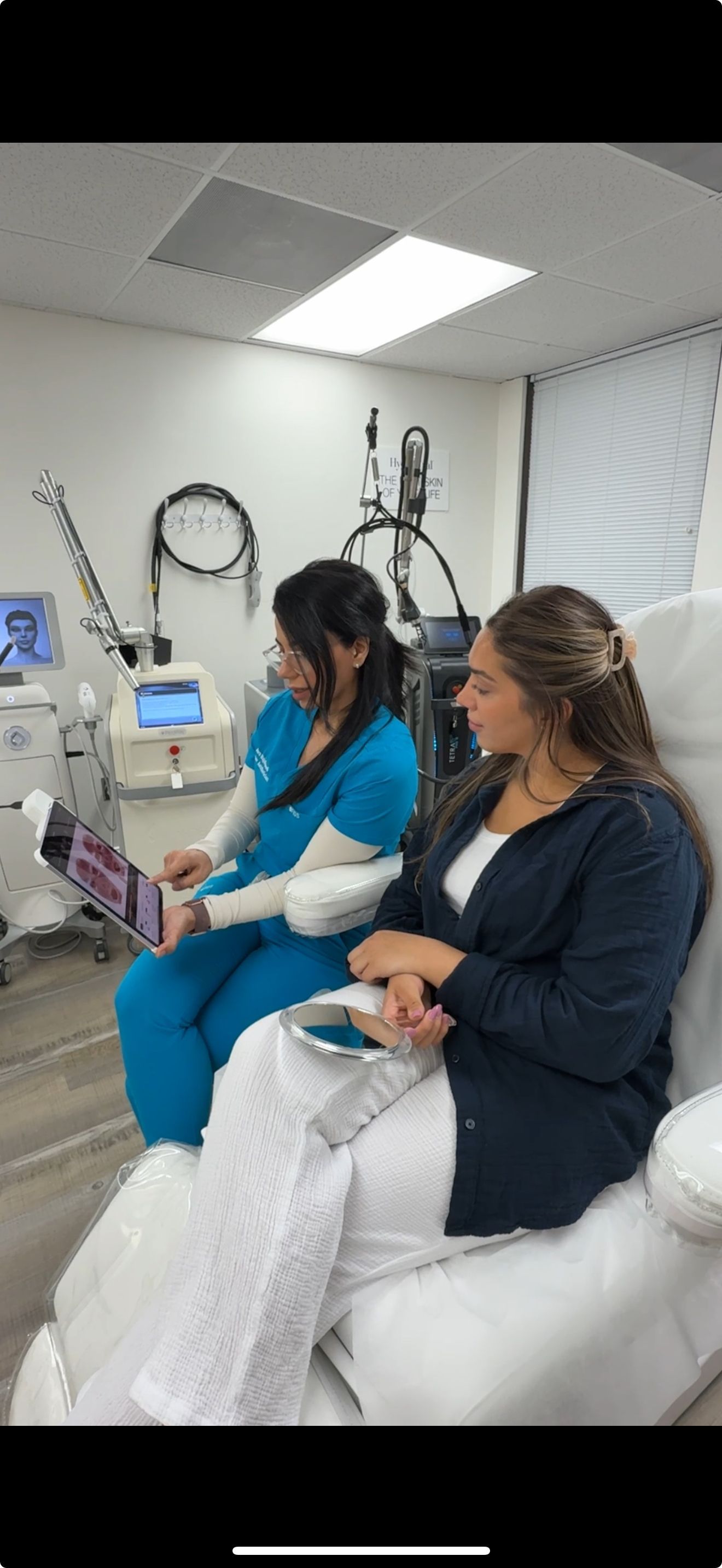 Ava Najafabadi goes over NEXA analysis with patient