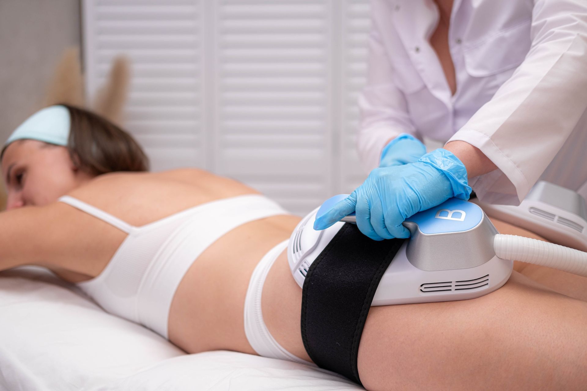 Emsculpt Neo on Glutes for Nonsurgical Butt Lift 