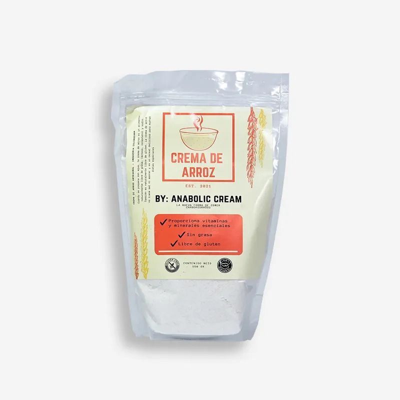 Bolsa transparente de polvo de arroz cremoso blanco con la etiqueta “Crema de Arroz” sobre un fondo blanco.