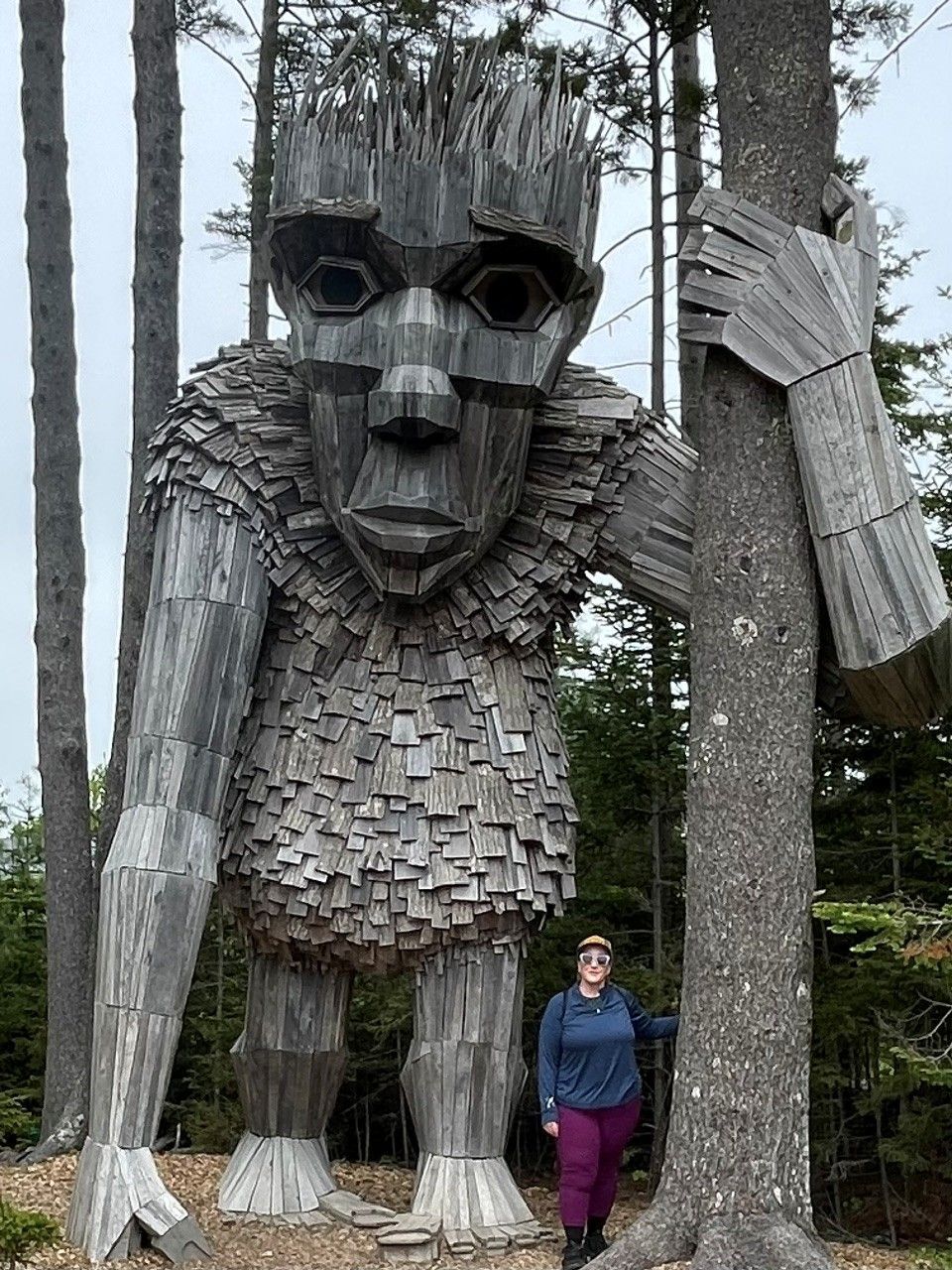 Standing troll