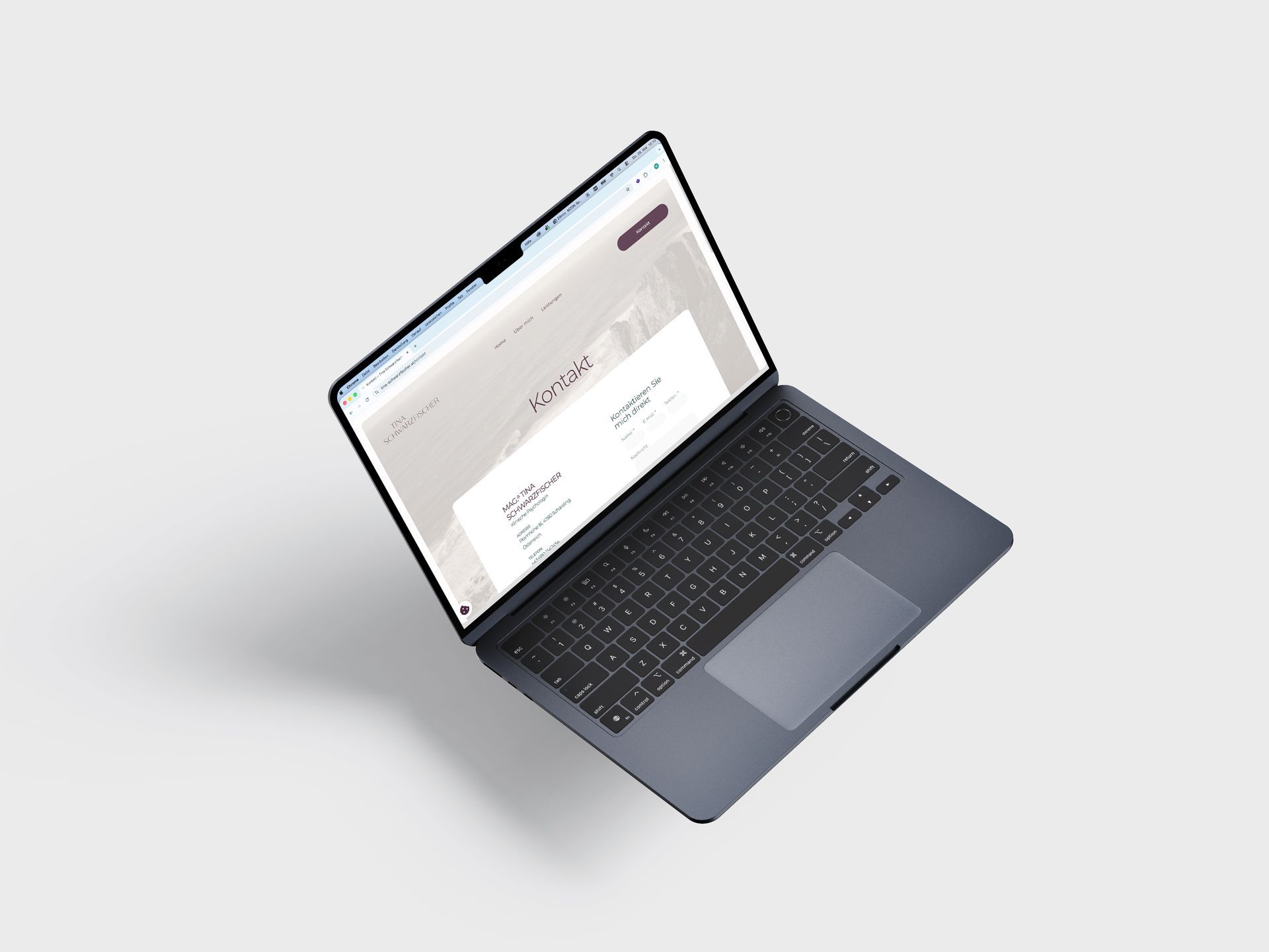 Laptop-Bildschirm mit einem Logo-Designraster, das violette und türkisfarbene Elemente enthält.