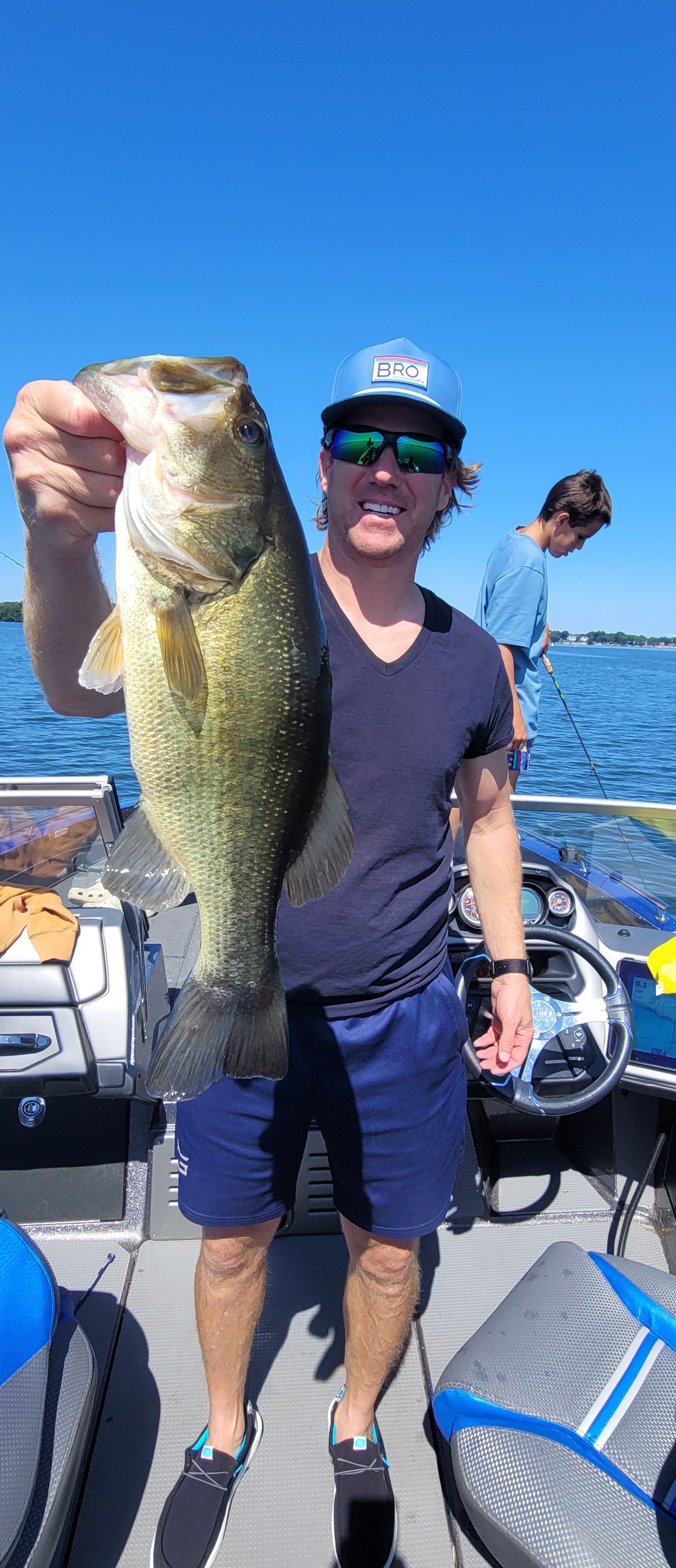 Lake Minnetonka bass fishing guide